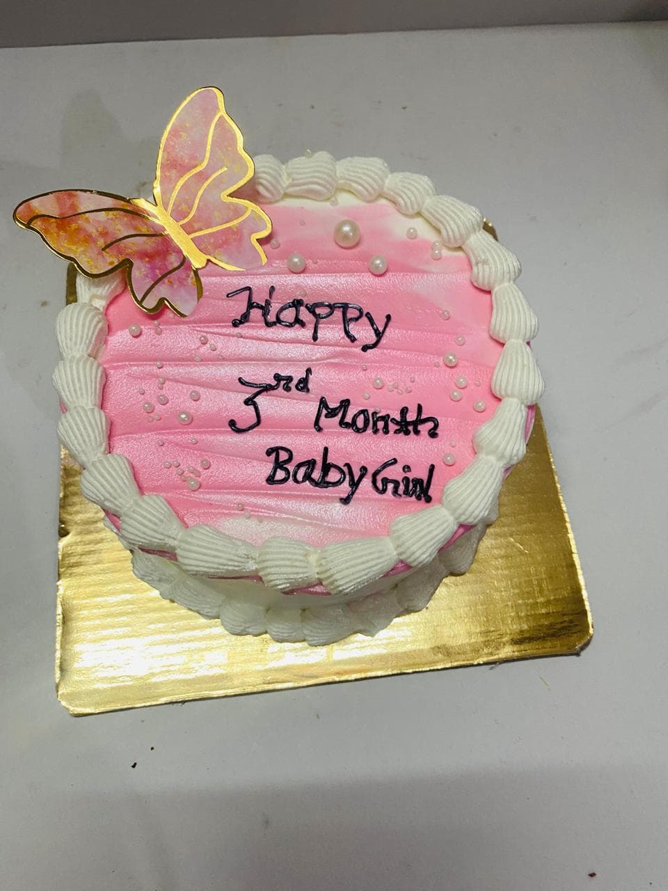 Vanilla cake real photograph 4