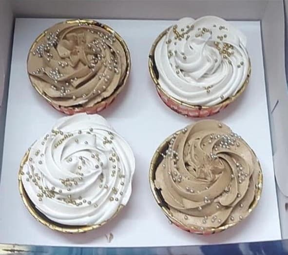 Chocolate Fudge Cupcake cake real photograph 3